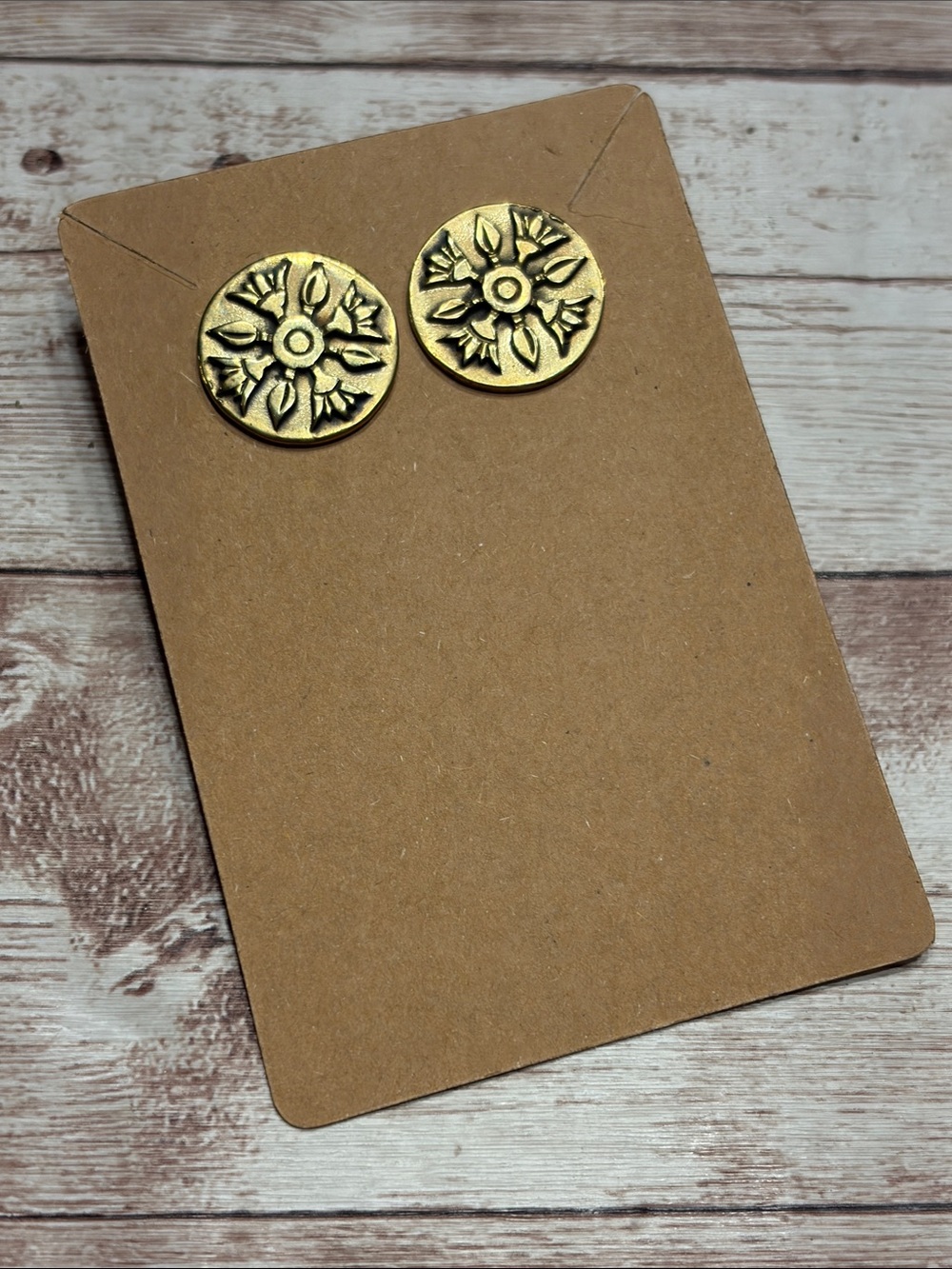 Jeep Collins vintage brass earrings Gold Floral Round Stud Earrings
